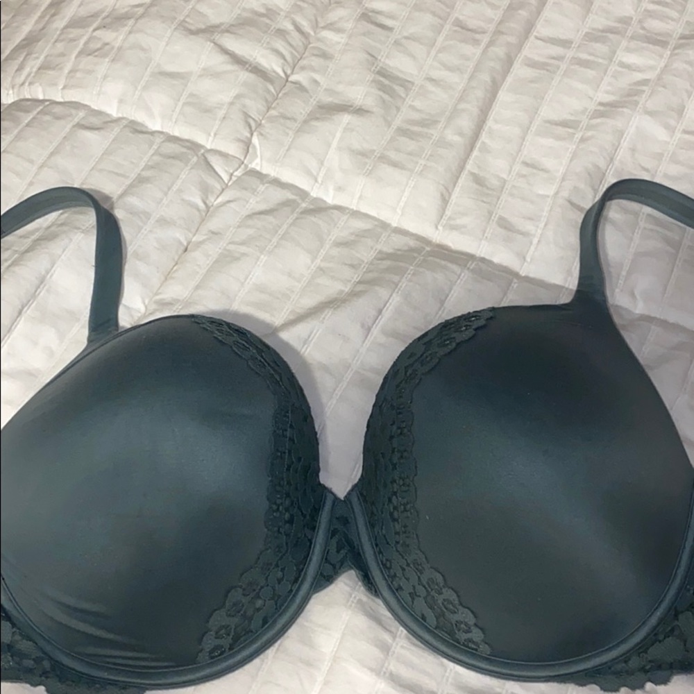 VS Bra 38DDD